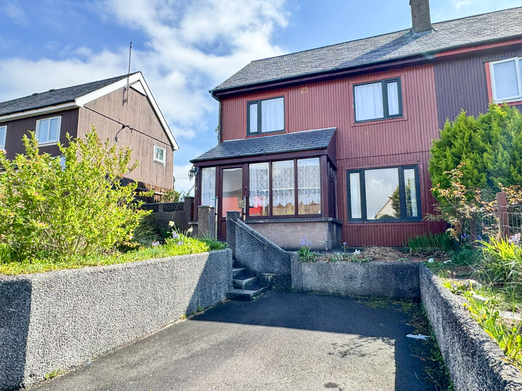 7 MACLEOD ROAD, STORNOWAY, HS1 2HJ